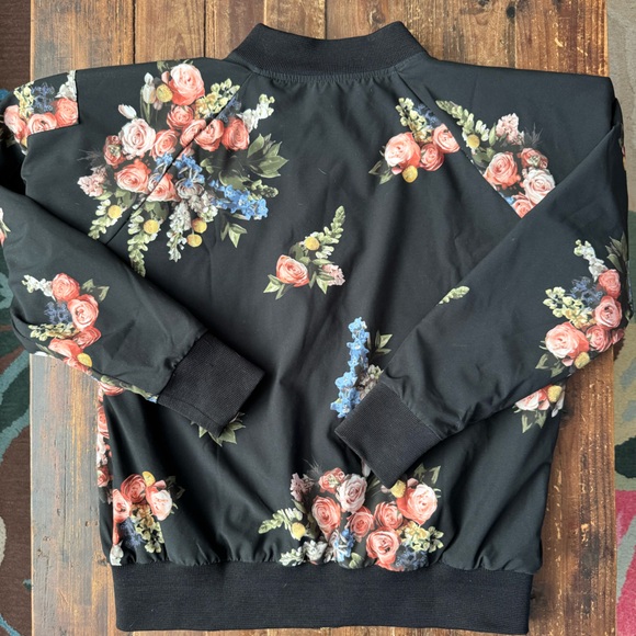 Albion Fit Rose Black Bomber jacket - Picture 7 of 12